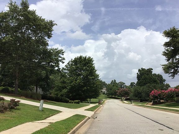 4th image of 137 Windsong Dr