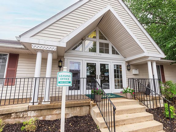 Leasing Office