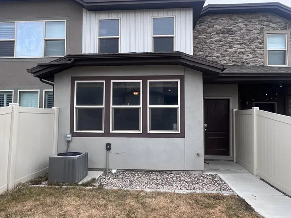 3545 Autumn Colors Dr, Elko, NV 89801