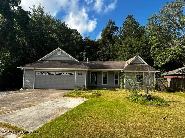 9201 Marina Ave, Ocean Springs, MS 39564