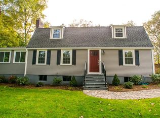 17 Burke Ln, Wellesley, MA 02481