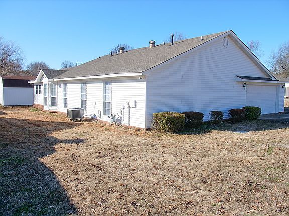 4th image of 4103 Cornerstone Dr