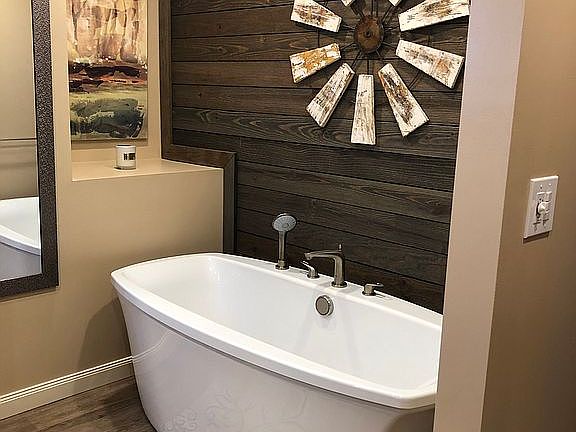 Master Tub