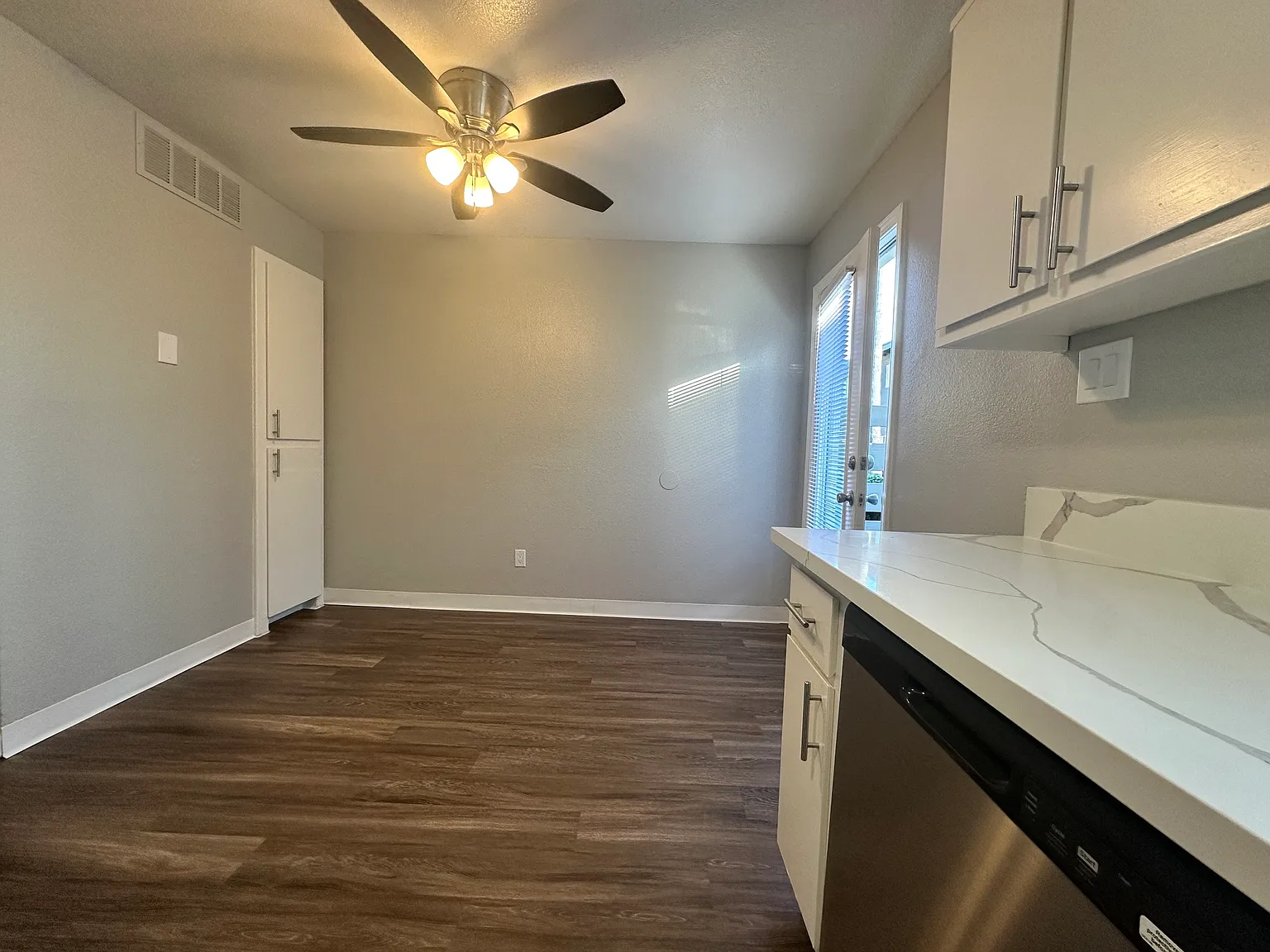 Pointe Townhomes — Photo 2
