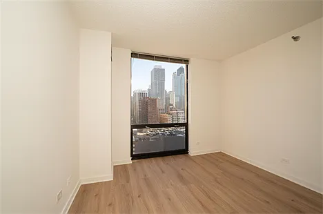 1120 N. LaSalle — Photo 29