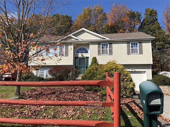 2nd image of 42 Dogwood Dr