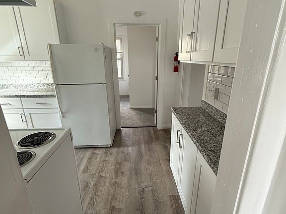 4th image of 4858 Central Ave