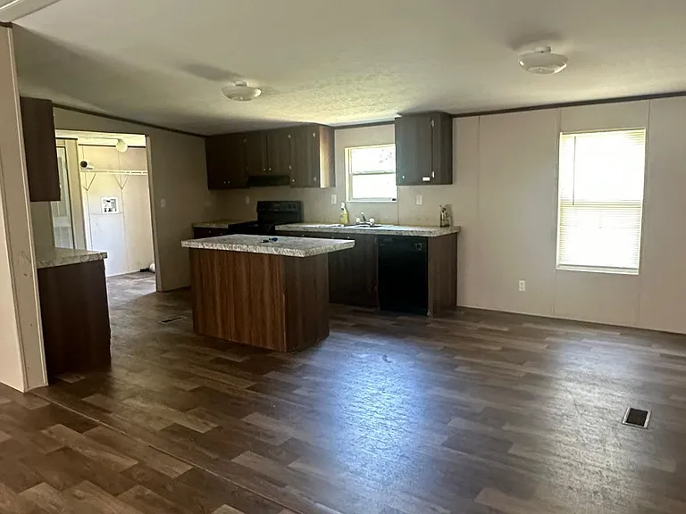 124 Pine Song — Photo 3