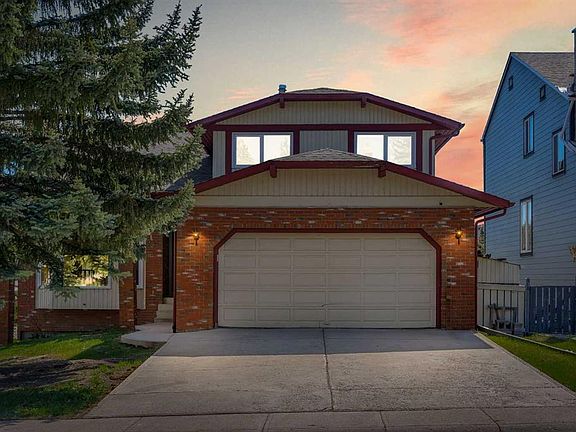 3rd image of 4 Edgehill Cres NW