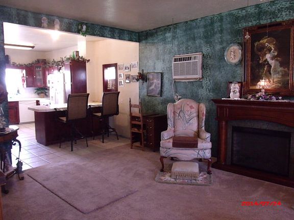 2nd image of 204 S Creek St