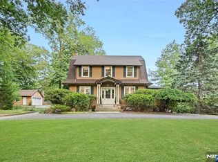 31 4th St, Park Ridge, NJ 07656