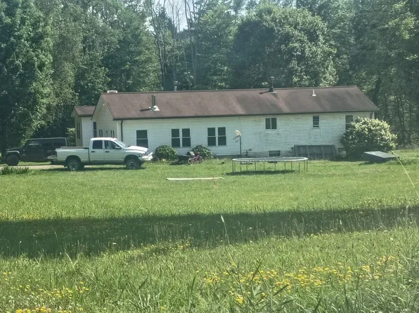 11657 Schenenberg Rd, Guys Mills, PA 16327