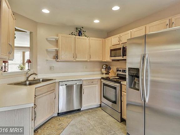 2nd image of 148 Quiet Waters Pl