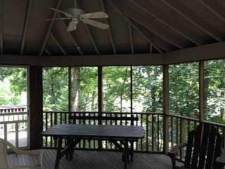 3rd image of 291 Lake Meade Dr
