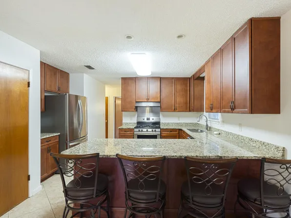400 Tanglewood Dr, Fort Walton Beach, FL 32547