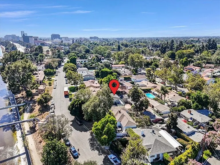 1315 W Valleyheart Dr — Photo 32