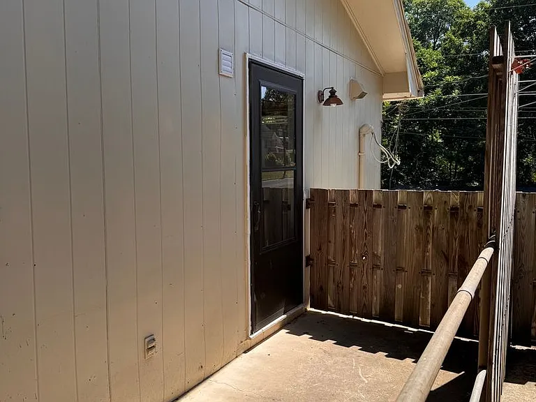 503A & B Hamlin St — Photo 16