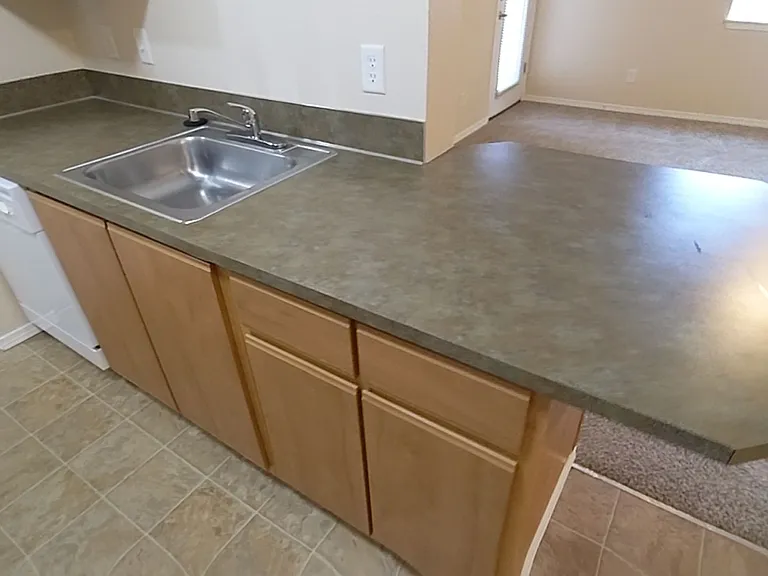 Wellesley Park Apartments — Photo 81