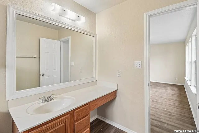 407 Amberdale Oak — Photo 24