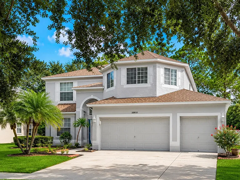 10915 Summerton Dr — Photo 2