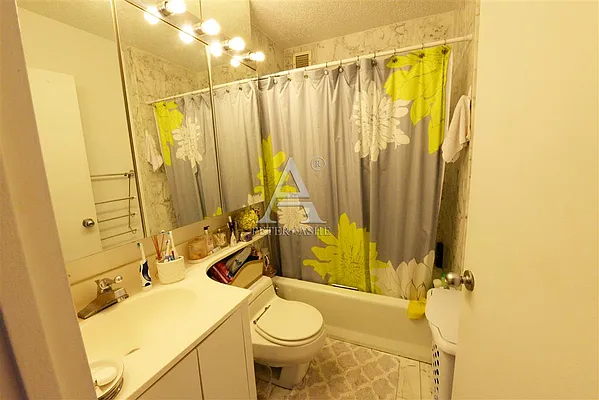 Rented by Peter Ashe | media 33