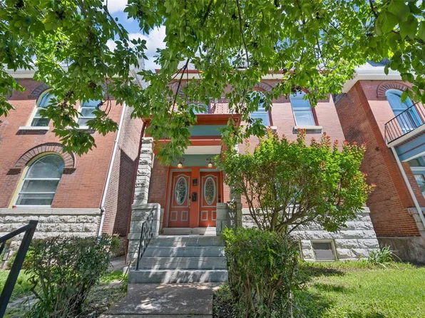 2835 Accomac St, Saint Louis, MO 63104