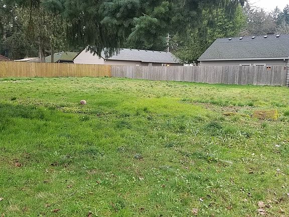 2nd image of 2809  E 20th St