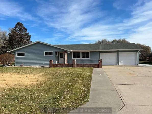 2305 Riverview Dr, Grand Island, NE 68801