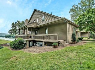 220 Monoacan Trl, Huddleston, VA