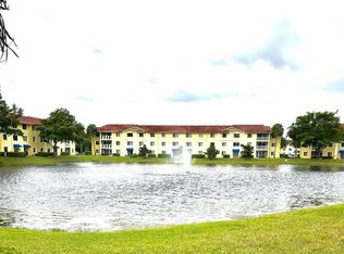 8214 Key Royal Cir APT 126, Naples, FL 34119