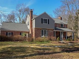 10 Colonial Way, Malvern, PA 19355