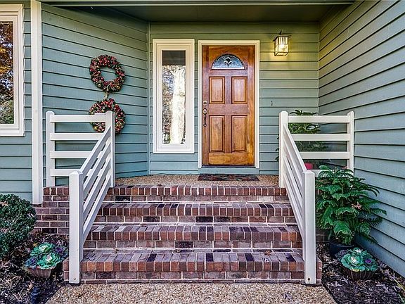 3rd image of 10709 Squaw Valley Pl