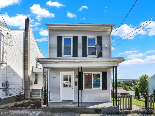 315 Broad St, Saint Clair, PA 17970