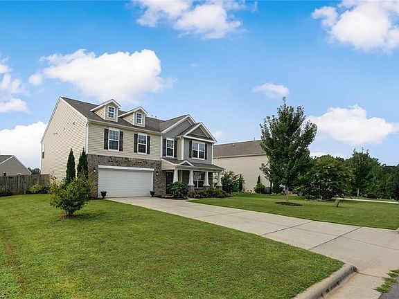 2nd image of 405 Lawton Dr