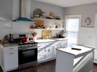 95 Rochambeau Ave #1, Providence, RI 02906