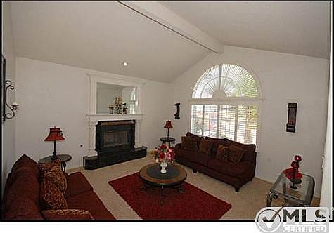 3rd image of 2109 Paseo Del Prado Dr