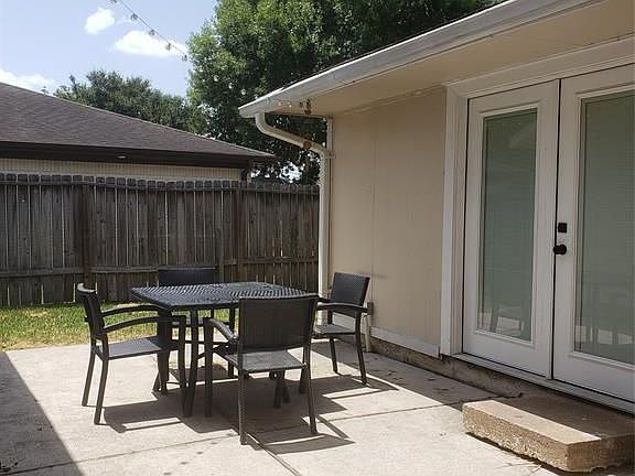 3rd image of 5307 Camden Ln
