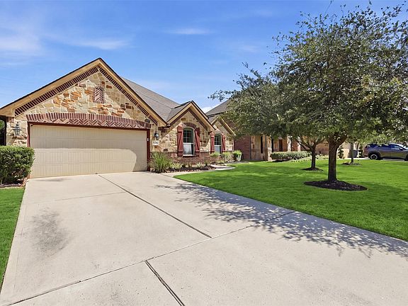 3rd image of 6214 Pinewood Heights Dr