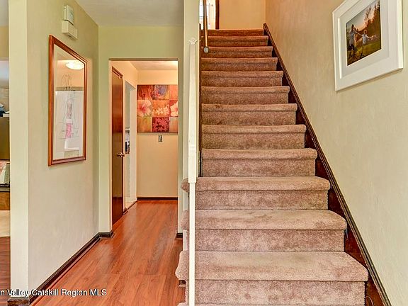 3rd image of 1369 Augusta Drive