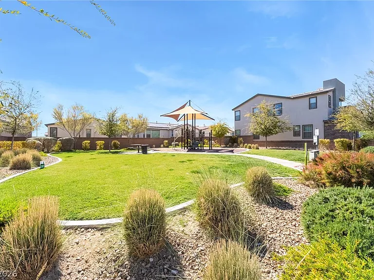 720 Emerson Creek Ct — Photo 33