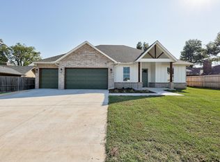 405 SW 100th St, Oklahoma City, OK 73139