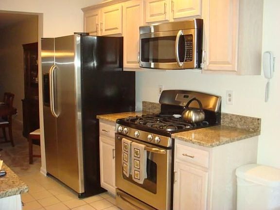 5th image of 619 Fairfax Dr