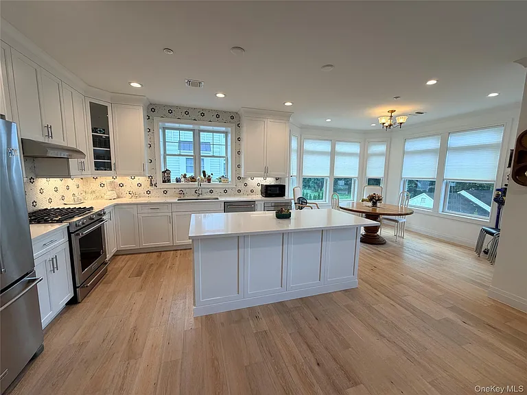 17205 Aspenwood Dr — Photo 12