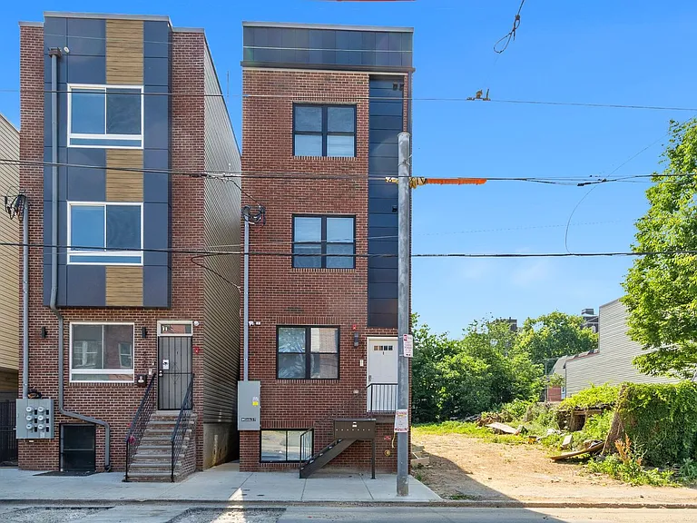 822 N 40th St — Photo 37