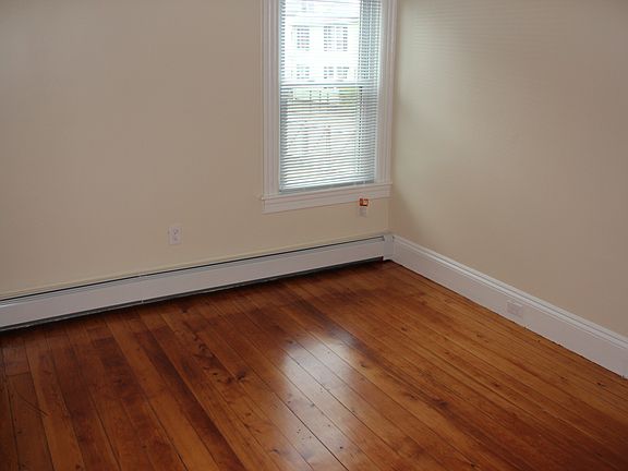 4th image of 38 Bourne St #1