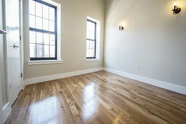 Rented by Lofts and Flats LLC | media 2