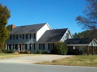 4605 Edinborough Rd, Greensboro, NC 27406