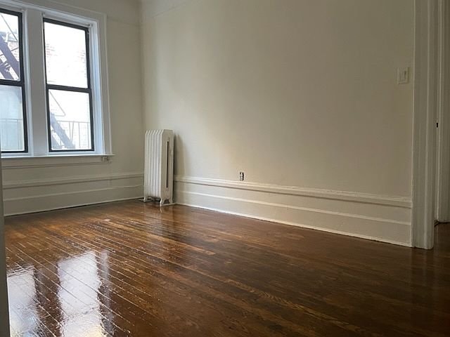 2nd image of 30-80 32nd St #31