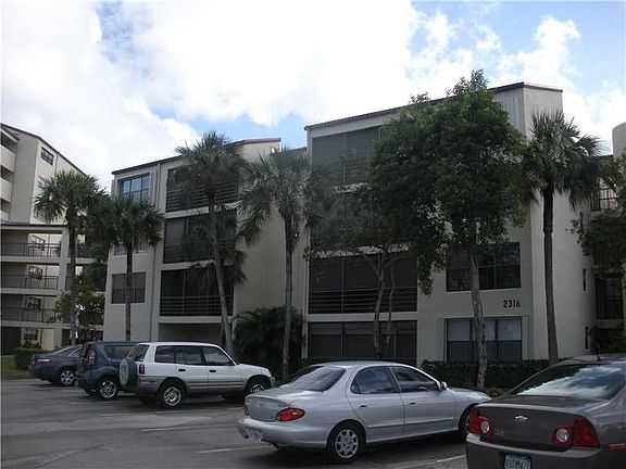 2nd image of 2316 S Cypress Bend Dr APT 119