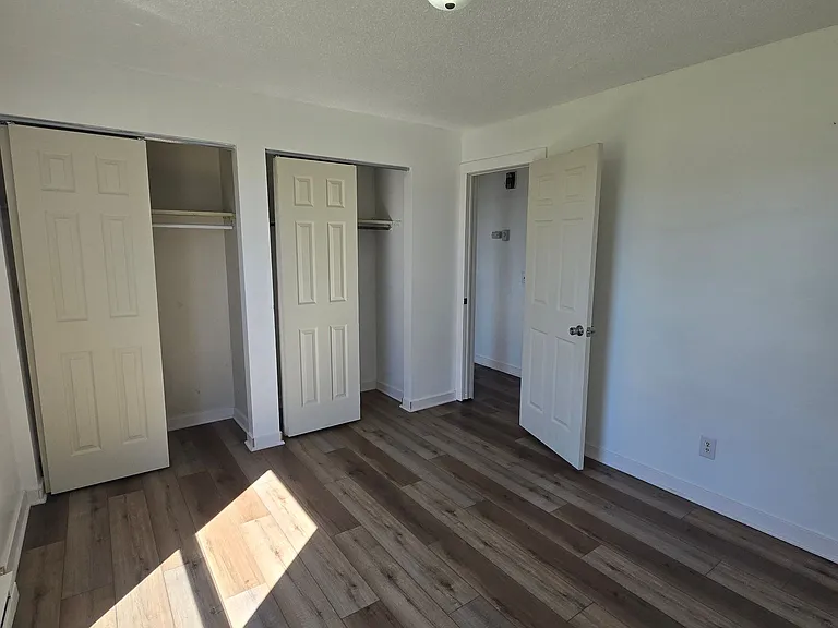 2 bed, 1.5 bath, $825 — Photo 23